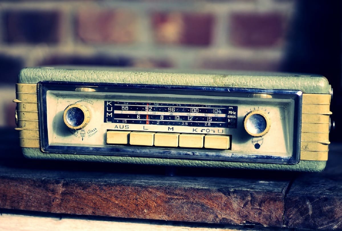 World Radio Day 2022 Theme, Wishes And Quotes in Hindi 13 February Radio Day History