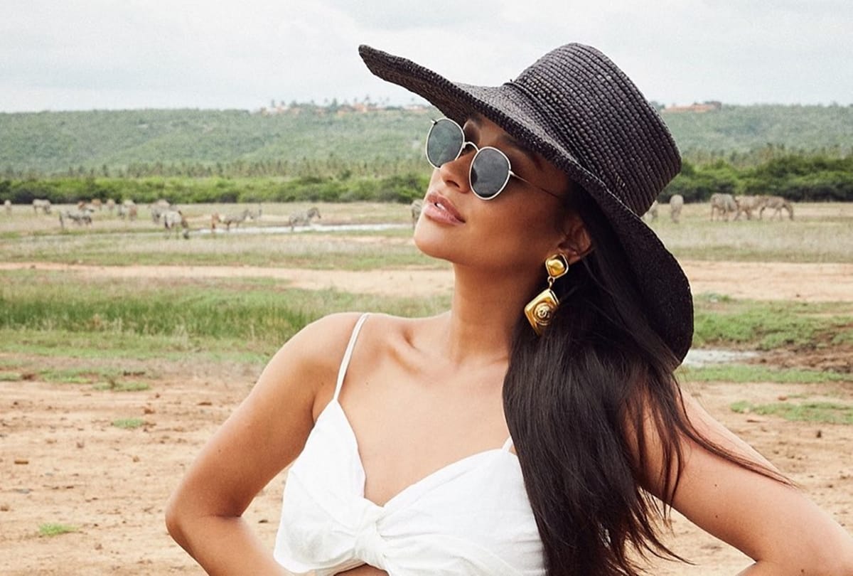 Actress Shay Mitchell shut down trollers who shamed her for breastfeeding pic with daughter