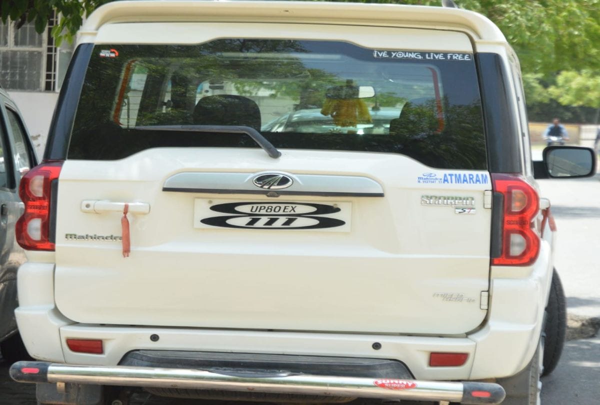 traffic rules violation by stylish number plates in agra
