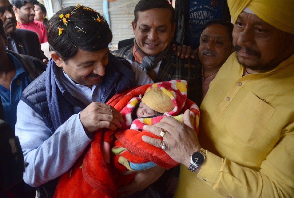 AAP and Congress are anti-minority said manoj tiwari