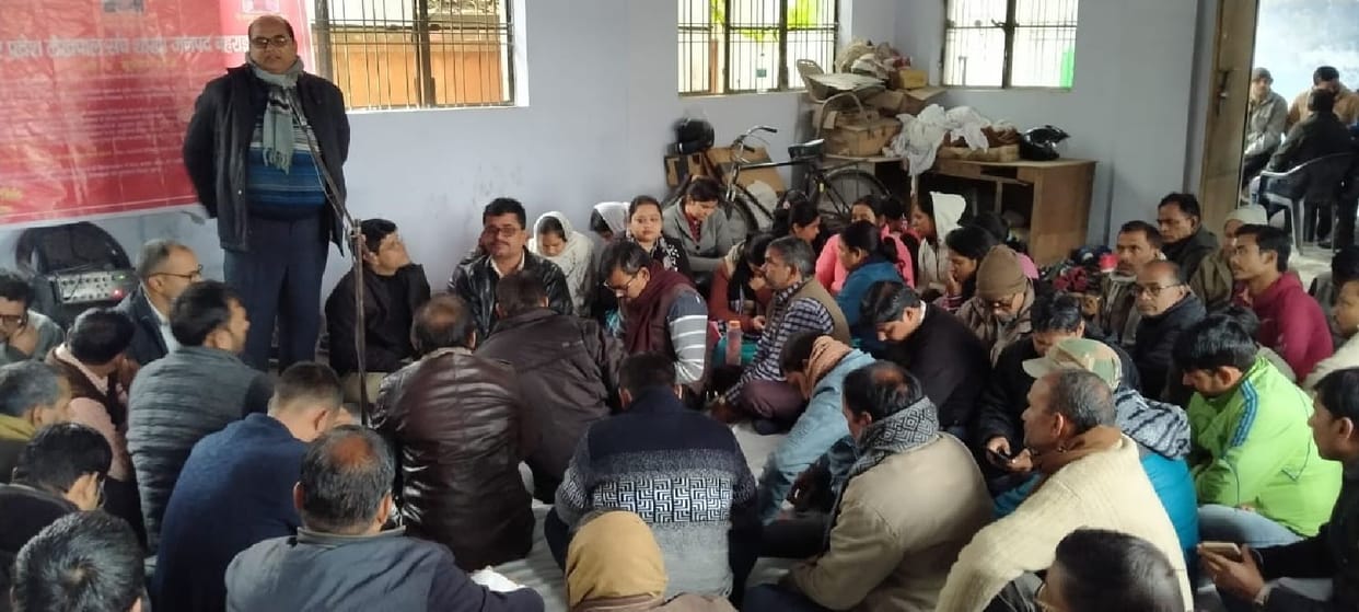 Accountants started an indefinite strike