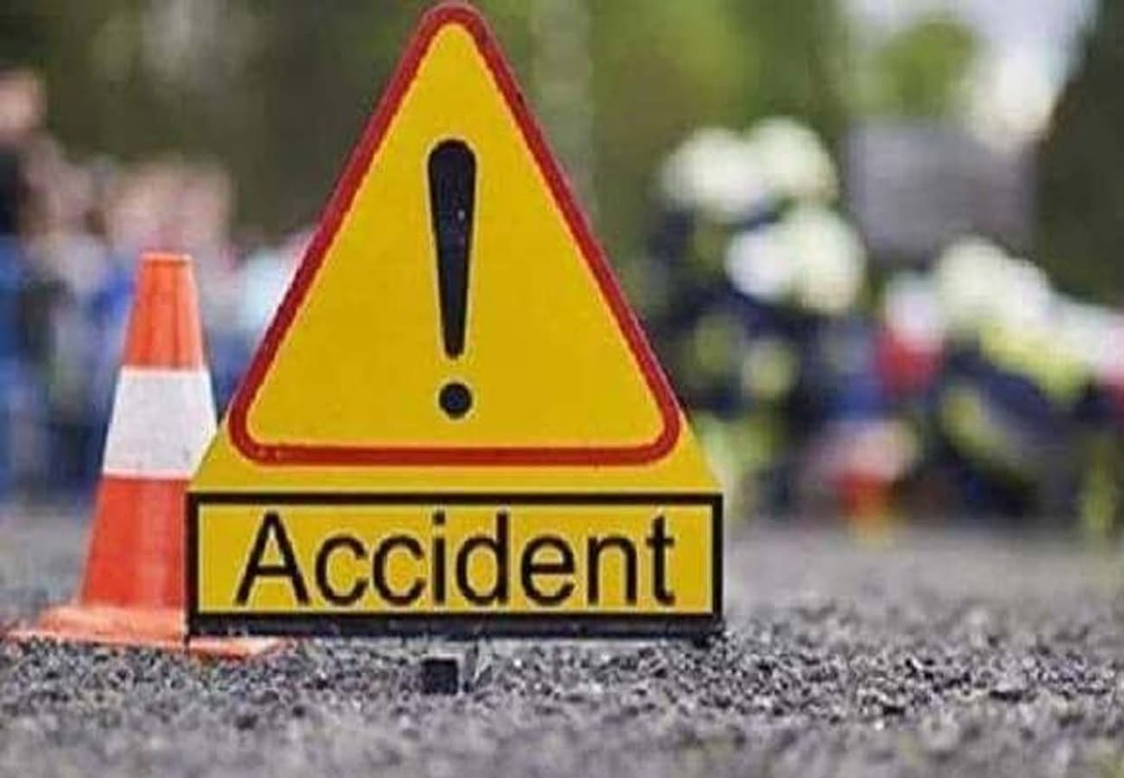 road accident in hamirpur, eight people injured