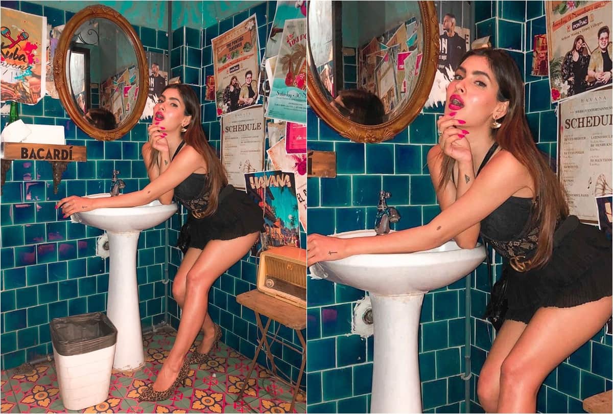 Ragini MMS actress karishma sharma Bathroom Photoshoot is Viral on instgram
