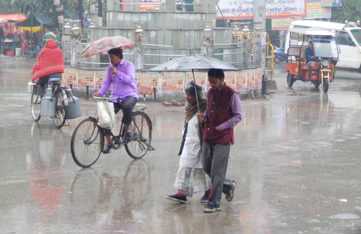 The weather became cold due to rain, shivering