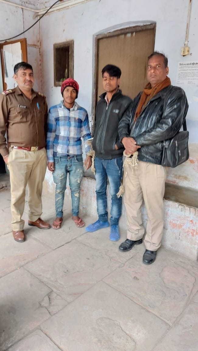 Hathras: Police raided the guest house in 12 hours, two arrested