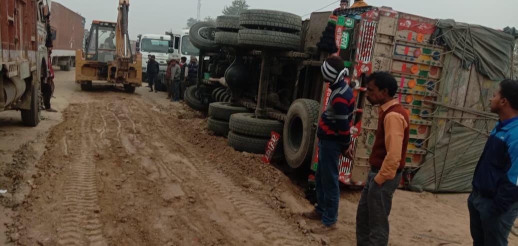 Jalaun-Auraiya route jammed for nine hours