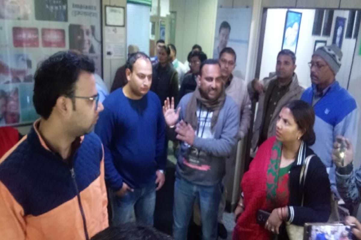 The family has golden card, but ruckus in Lokpriya Hospital for free treatment