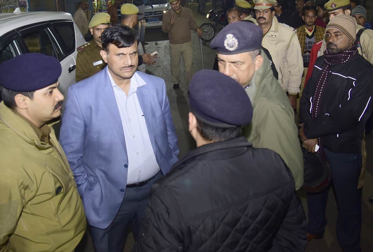 Elderly couple murdered in Sahadat Ganj lucknow