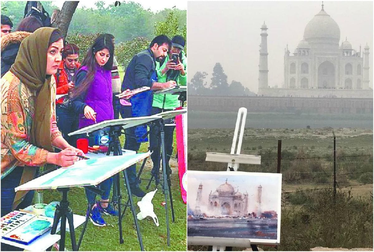 foreign artists make painting of Taj Mahal in mehtab bagh Agra