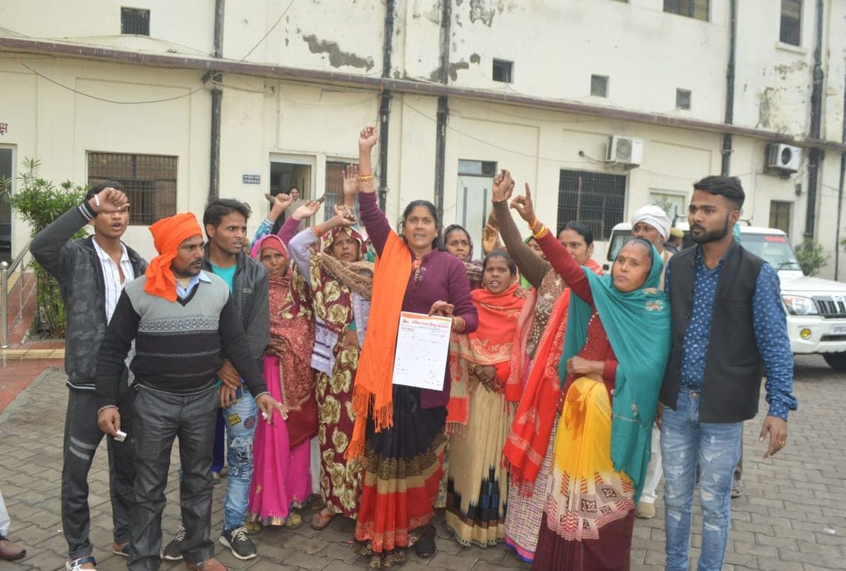 women want to hang convicts of nirbhaya case by their hands