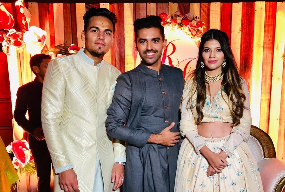 Indian cricketer Deepak chahar younger brother Rahul chahar engaged with long time girlfriend ishani