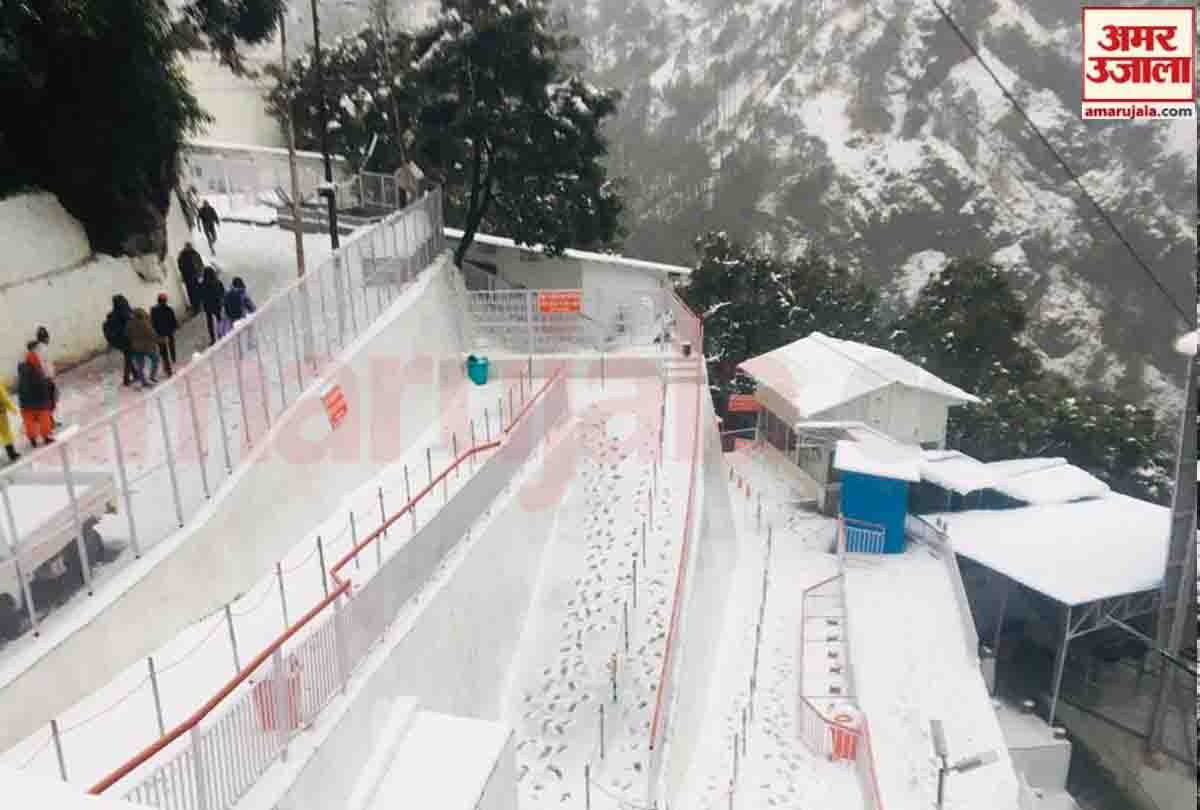 First snowfall of season at Shri Mata Vaishno devi, snowfall in jammu kashmir