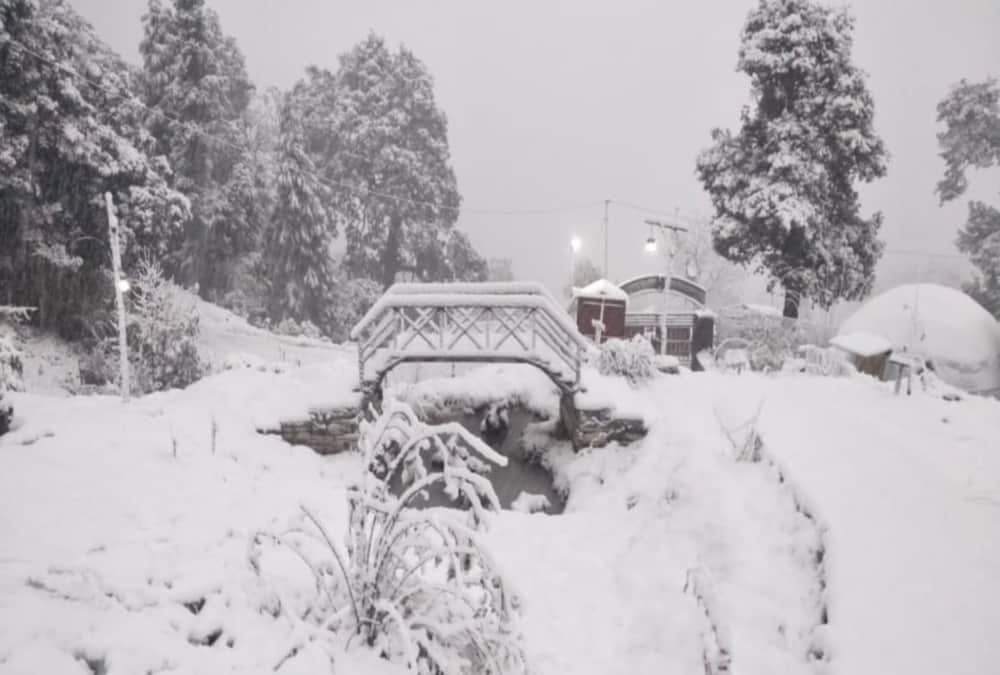 Snowfall in Uttarakhand All tourist Destination see Awesome Visuals