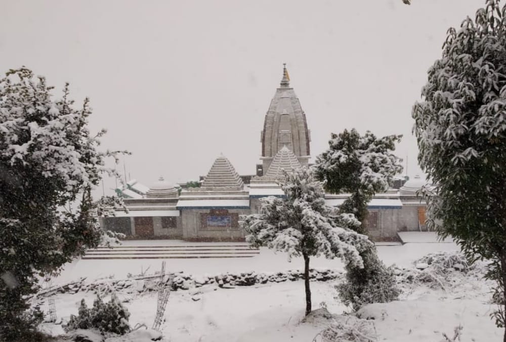 Snowfall in Uttarakhand All tourist Destination see Awesome Visuals