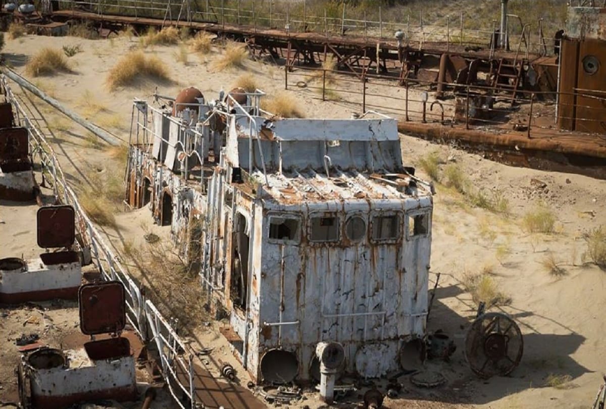 Dangerous island Vozrozhdeniya surrounded by poisonous desert Where people are afraid to go