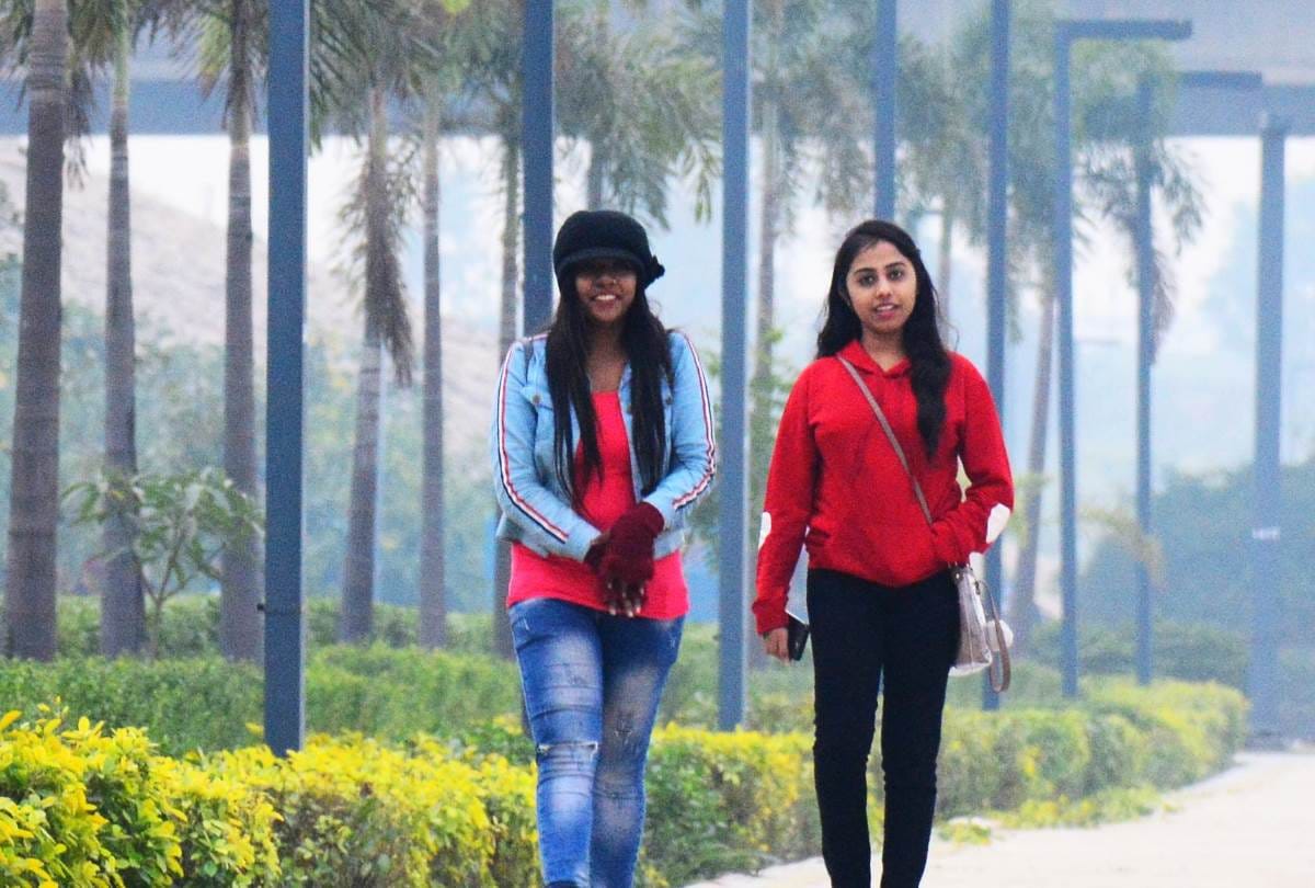weather forecast for lucknow in coming hours