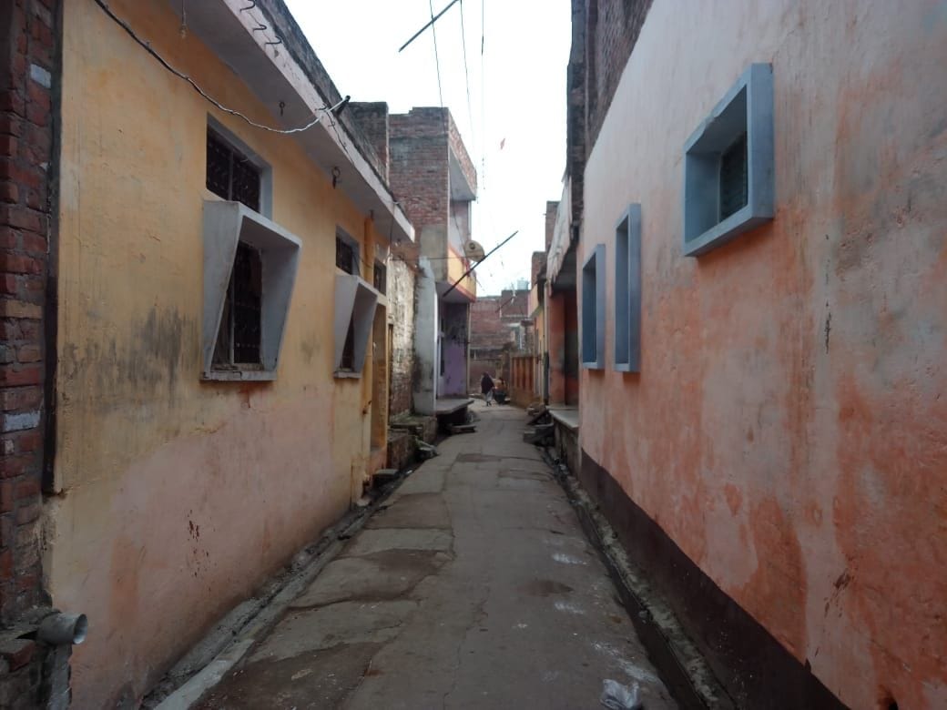 It will be difficult to control the fire in the narrow streets
