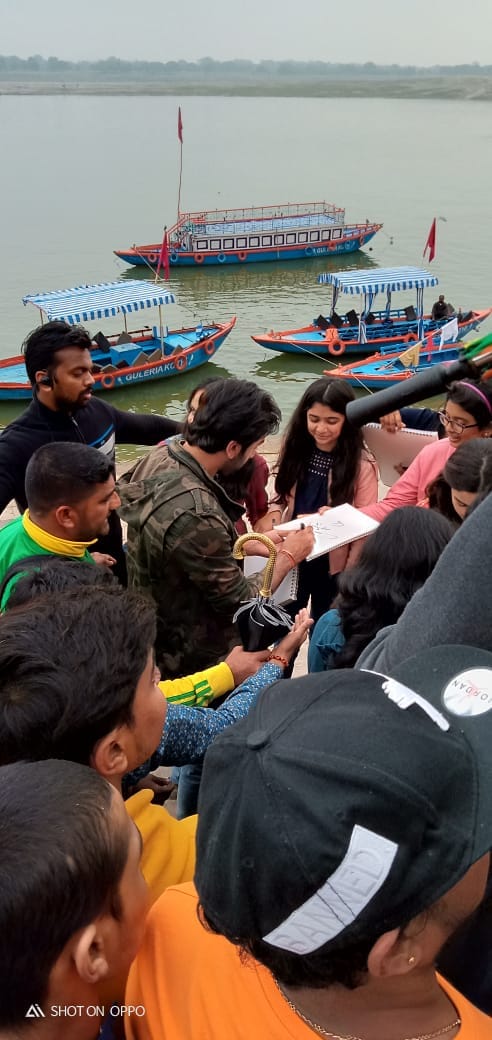 varanasi: Alia appeared in fun mood after shooting, Ranbir gave autograph