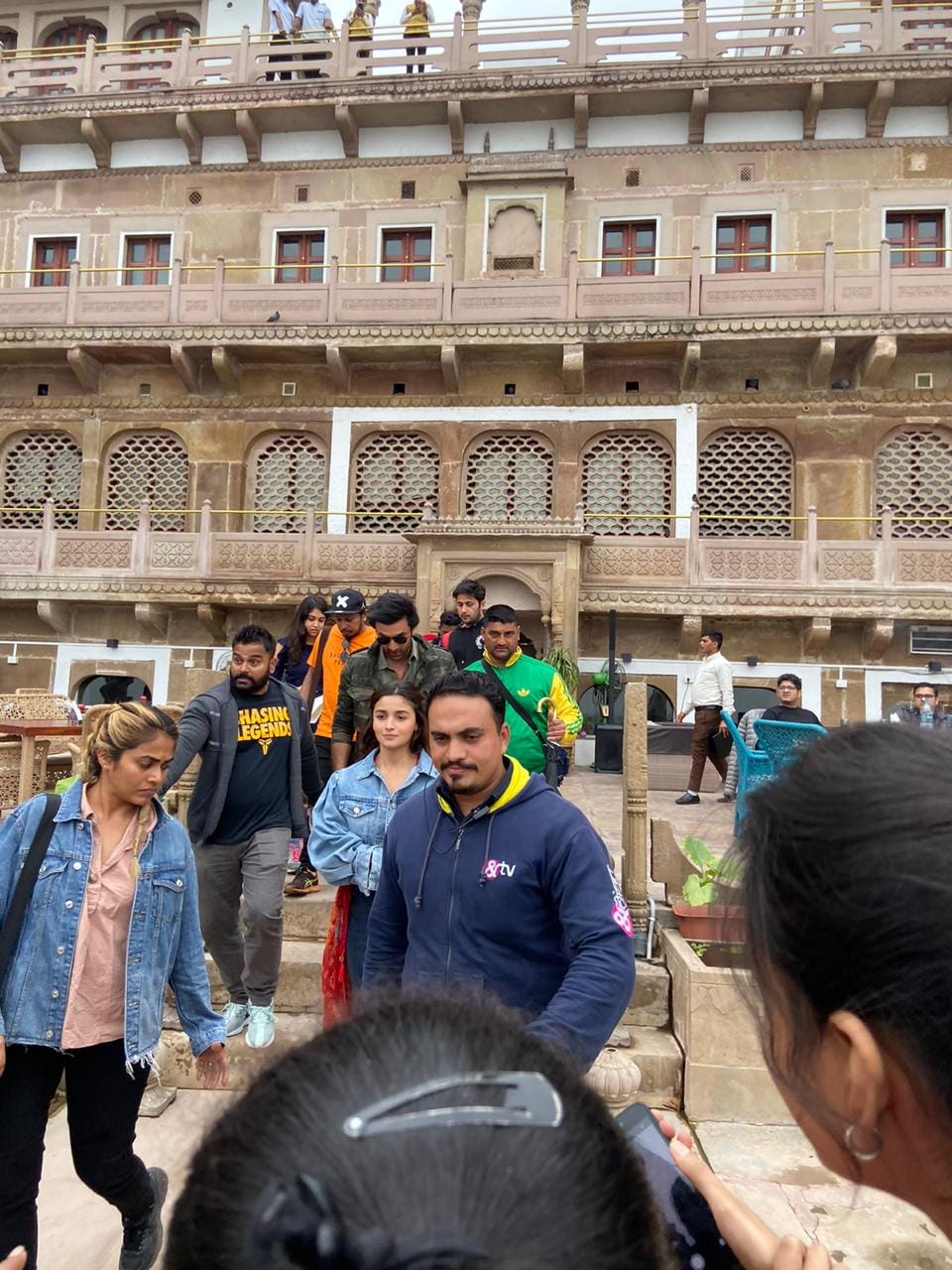 varanasi: Alia appeared in fun mood after shooting, Ranbir gave autograph