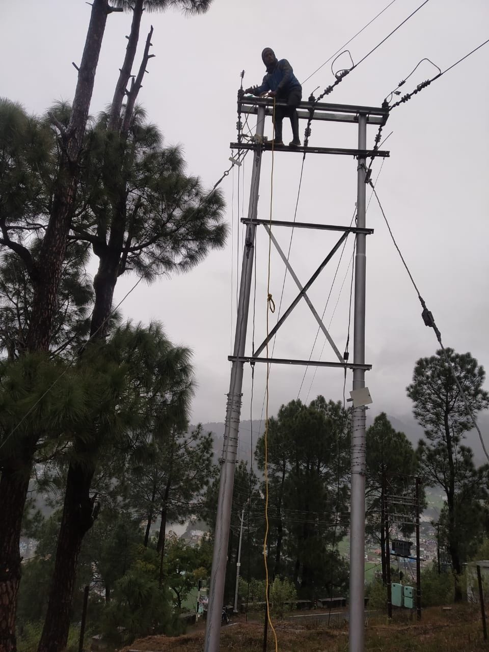 Electricity off  in 190 villages in Bageshwar