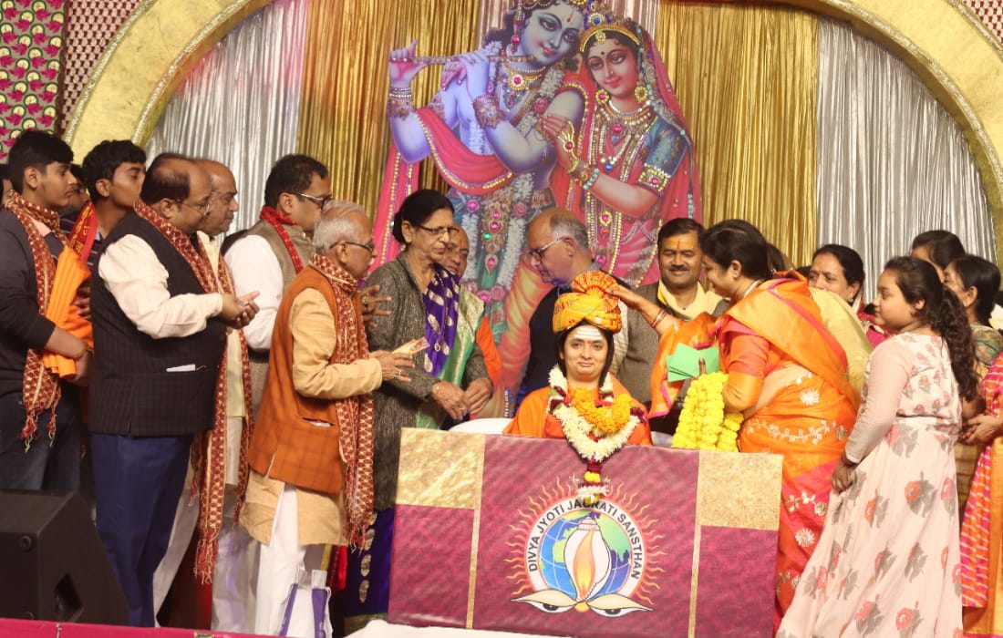 divya jyoti jagriti sansthan sadhvi aastha bharti bhagwat katha last day at champa park gorakhpur