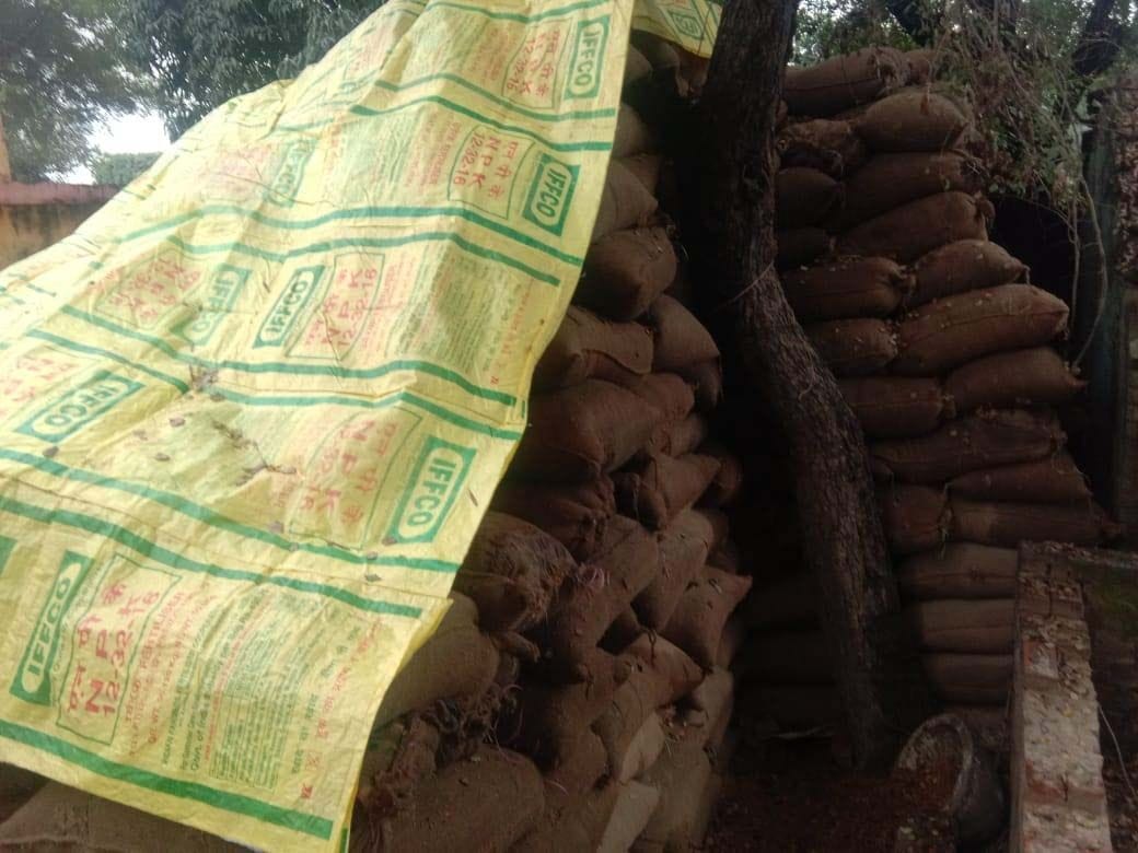 Pratapgarh: Hundreds of quintal paddy drenched at purchasing centers