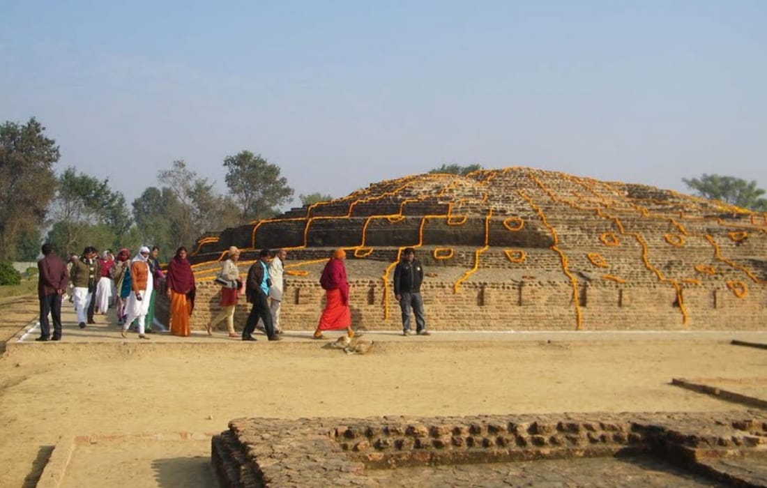 what is the connection Lord Buddha with 'Kapilvastu'? famous buddhist circuit at kushinagar in india