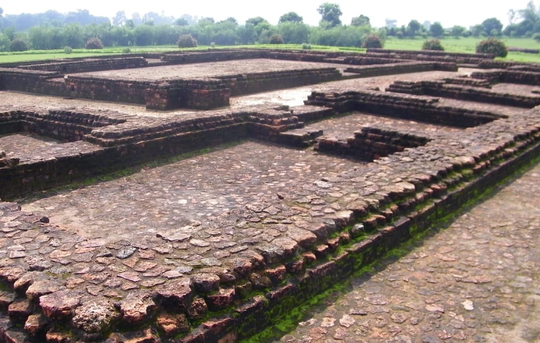 what is the connection Lord Buddha with 'Kapilvastu'? famous buddhist circuit at kushinagar in india