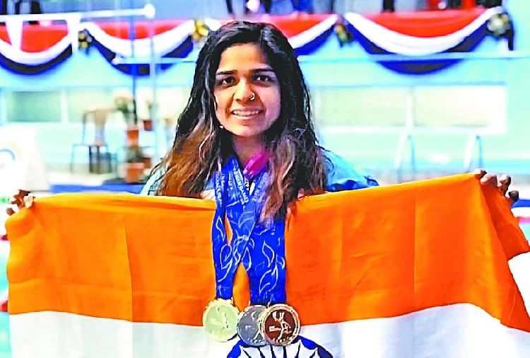 Indian Swimmer Chahat Arora Best Performar in Saf Games 2019