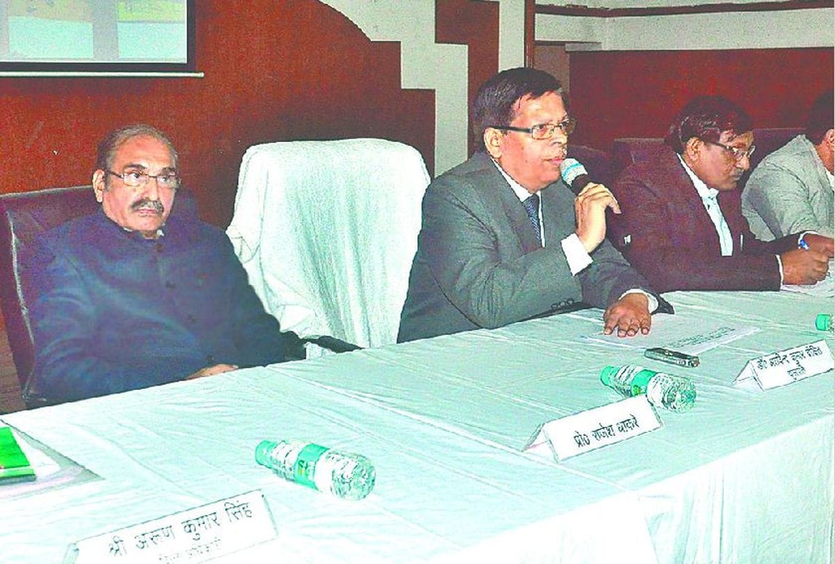 Vice chancellor gave strict instructions to university employees in agra