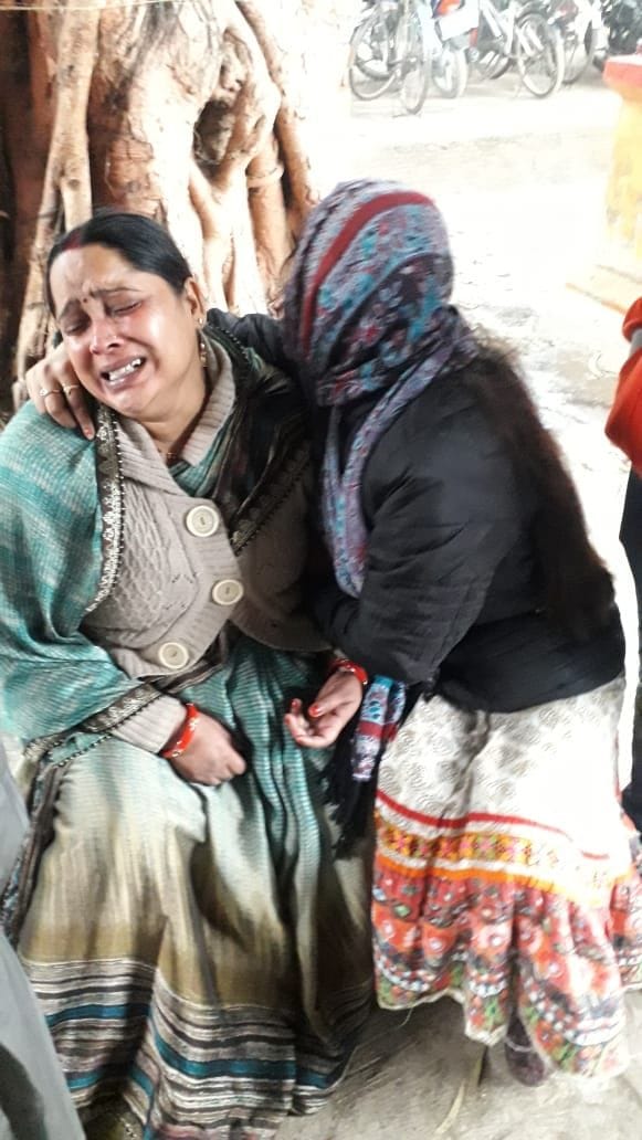 fci gard gun shot gorakhpur