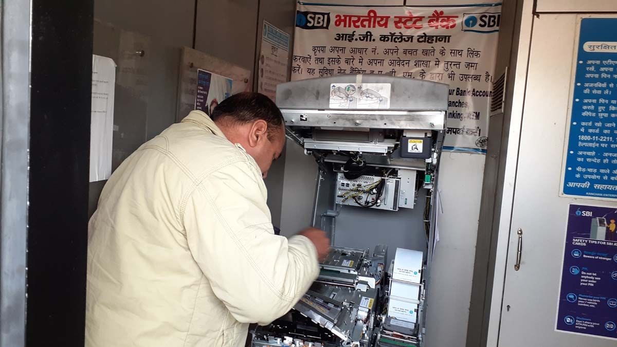 attempt to break ATM, break lock, cctv, fatehabad