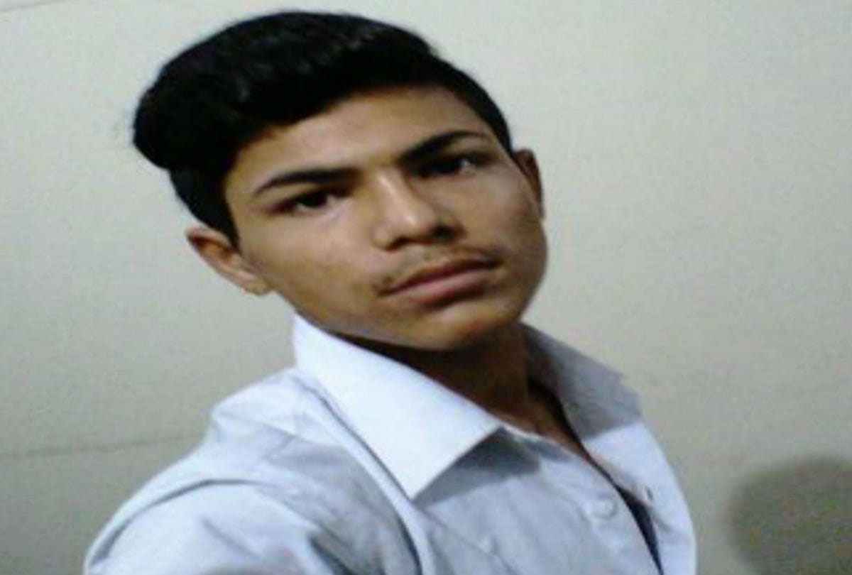 student found dead in hostel in agra