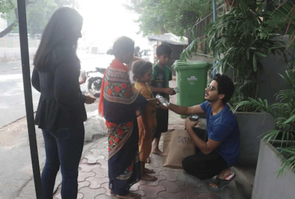 ishaan khatter distributed food poor people in mumbai here photos
