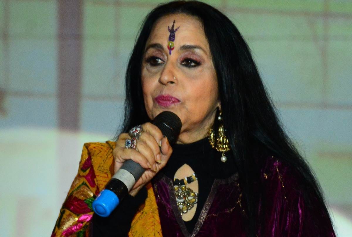 singer ila arun reached at foundation day celebrations of jaipuria school in lucknow