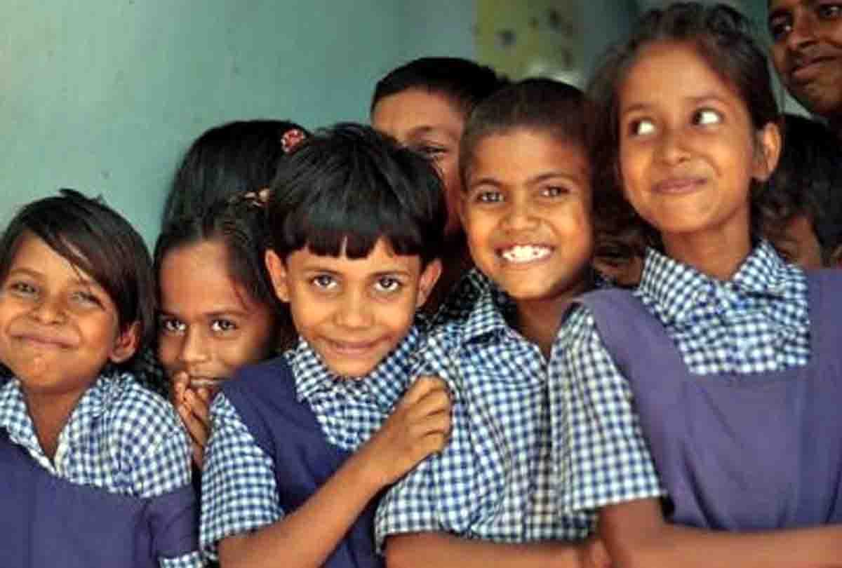 Parents unhappy with uniforms given to children in Jammu and Kashmir