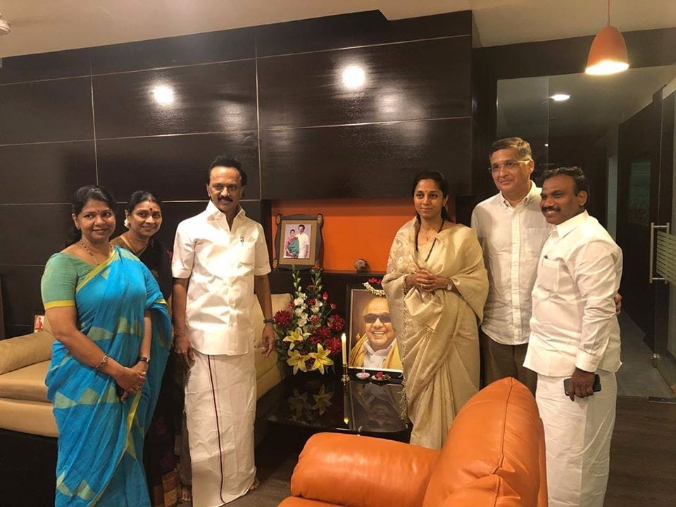 DMK leader Kanimozhi and NCP leader supriya sule defended rahul gandhi on his remarkable statement