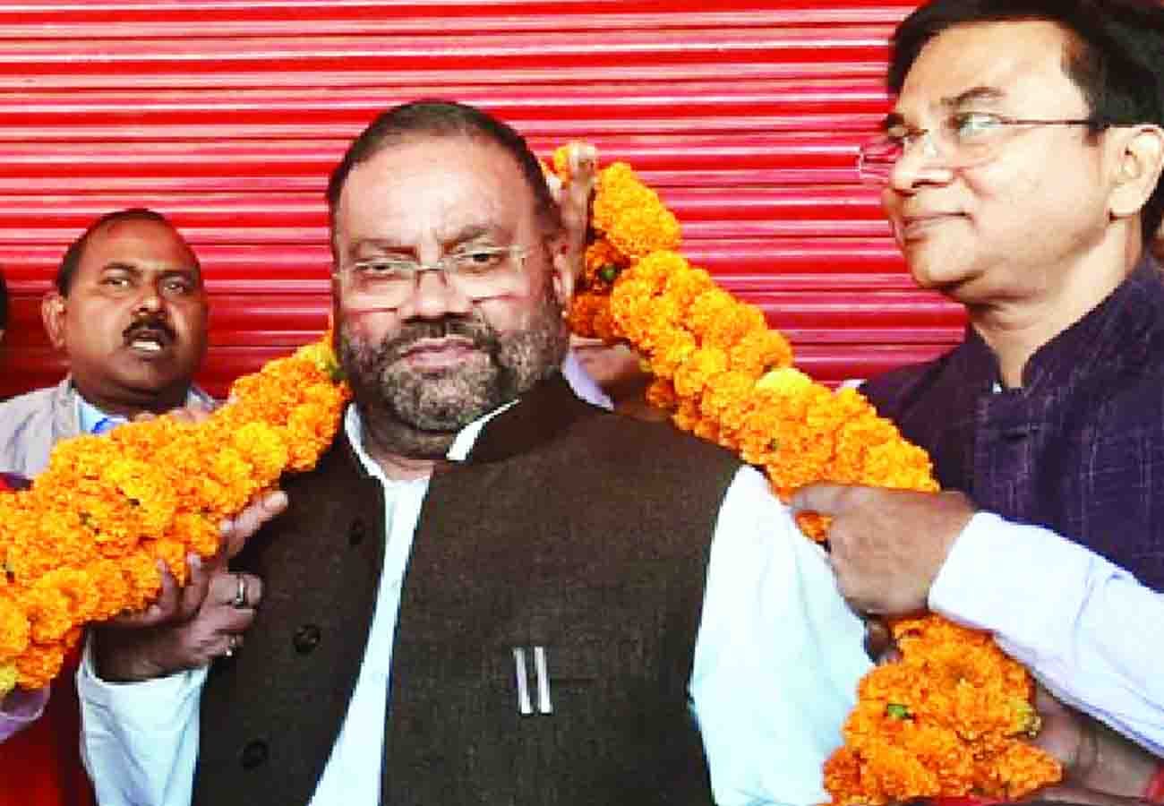 UP Elections 2022 Swami Prasad special story of center of Kushinagar politics for last 13 years
