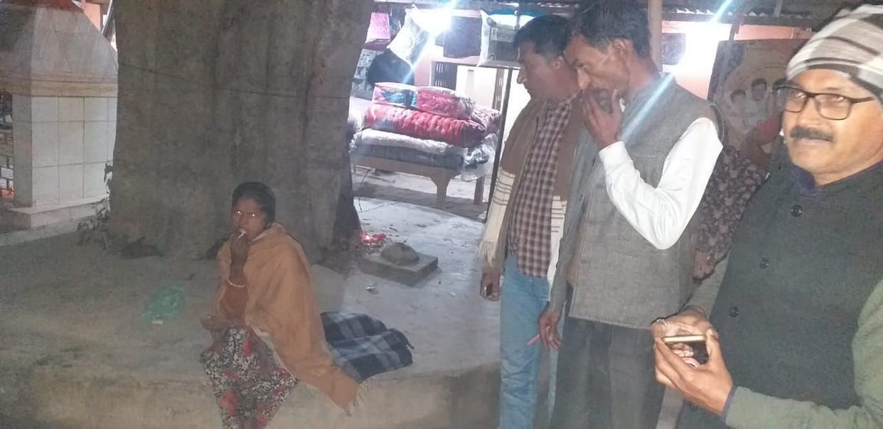 sdm give blanket to mentally weak girl