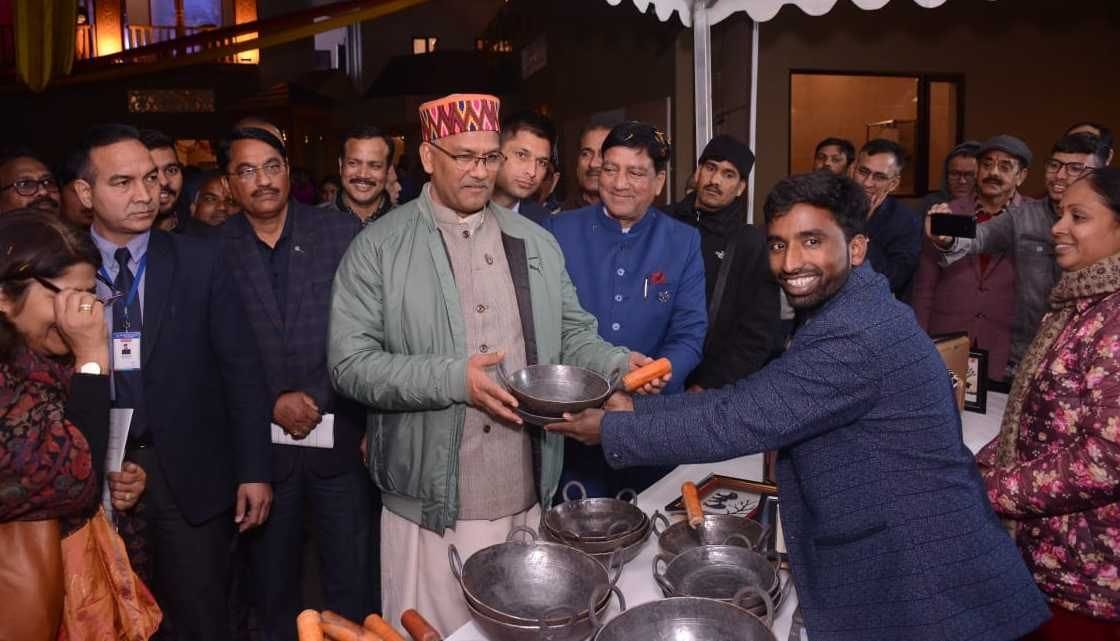 Cm praises to Amits product