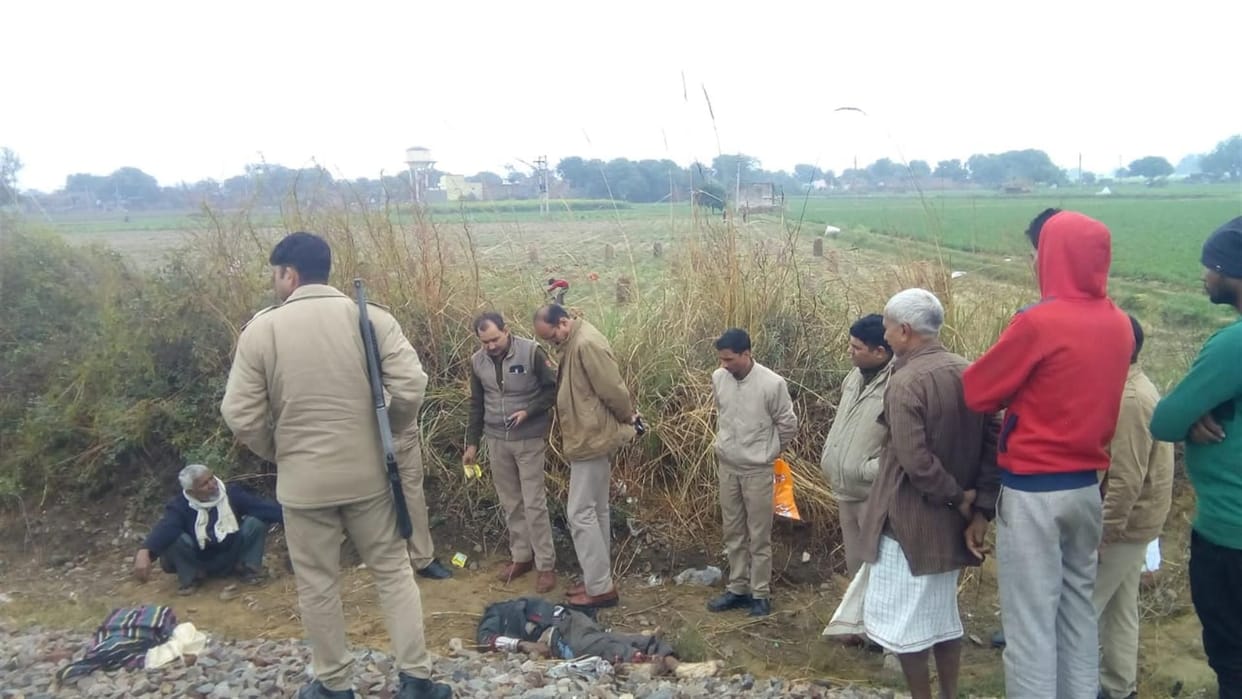 Hathras: Unknown person cut off from rail in Sasni