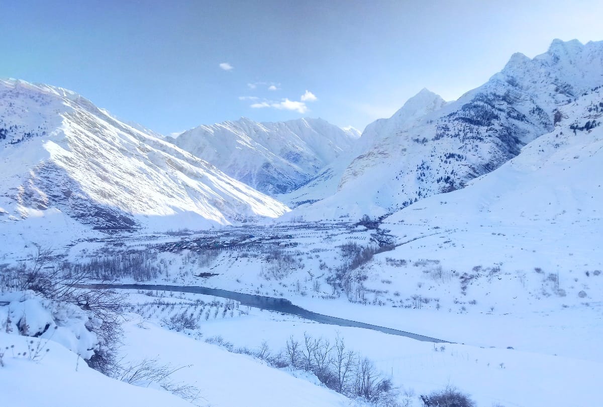 431 roads including six NH closed in himachal, 170 tourists rescued, see situation in pictures