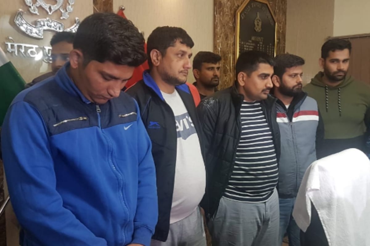 Meerut crime branch busted a big Solver gang in Meerut, four arrested