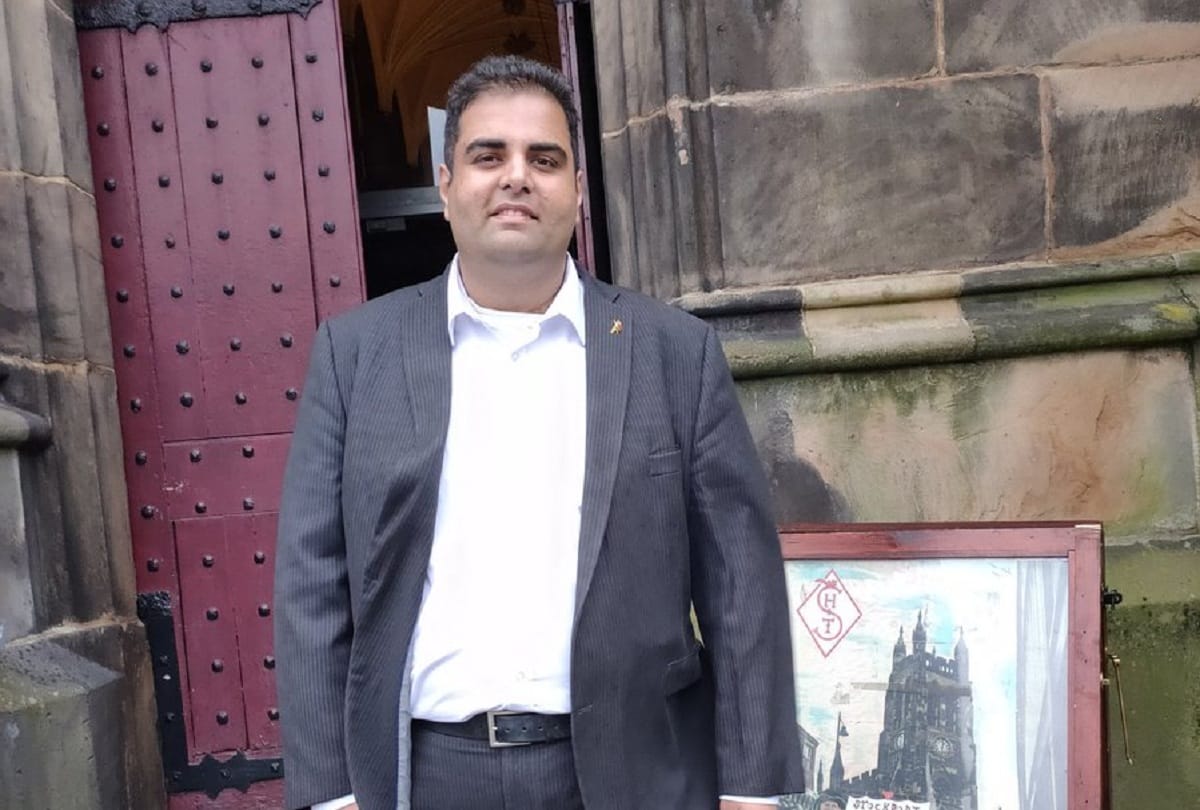 Britain labour party contestant Navendru Mishra belongs to UP India