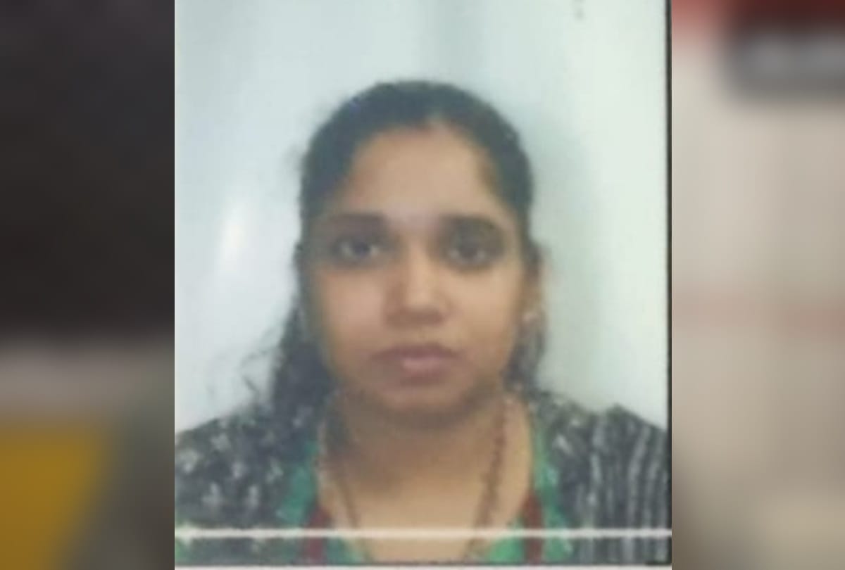 A woman and her daughter committed suicide after husband suicide in noida