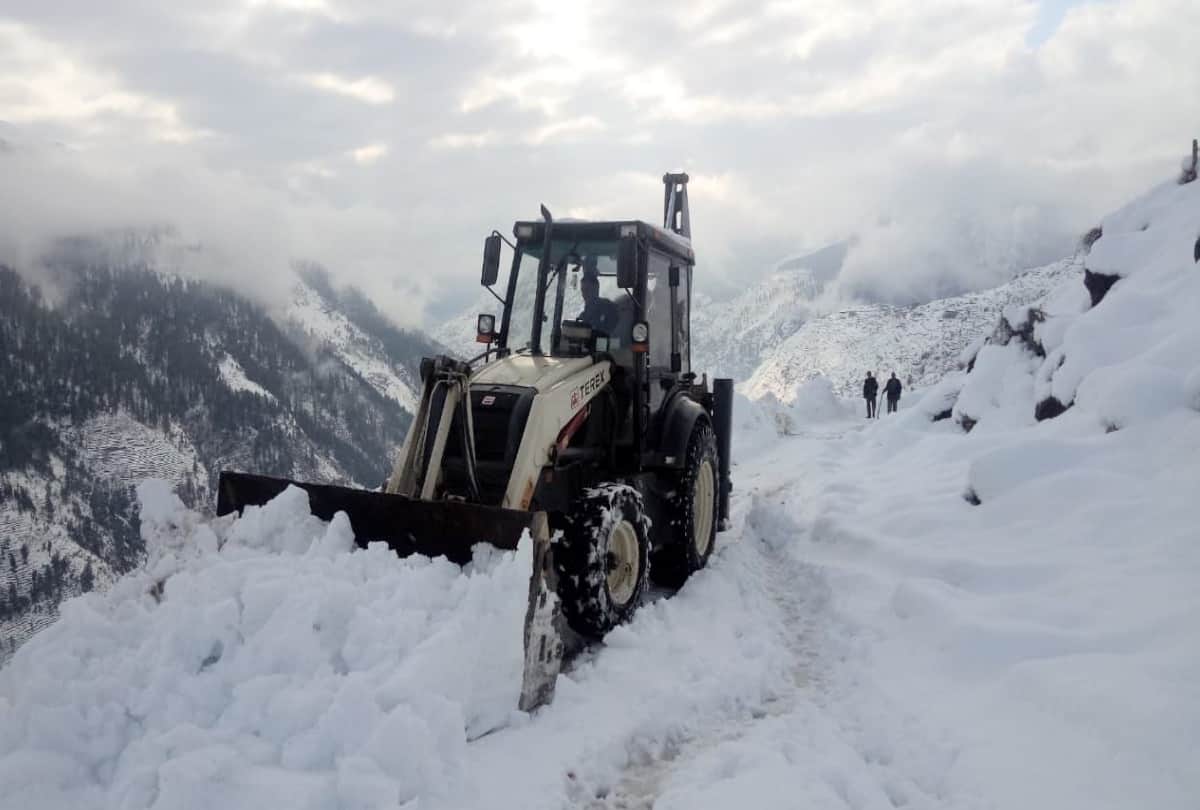 431 roads including six NH closed in himachal, 170 tourists rescued, see situation in pictures