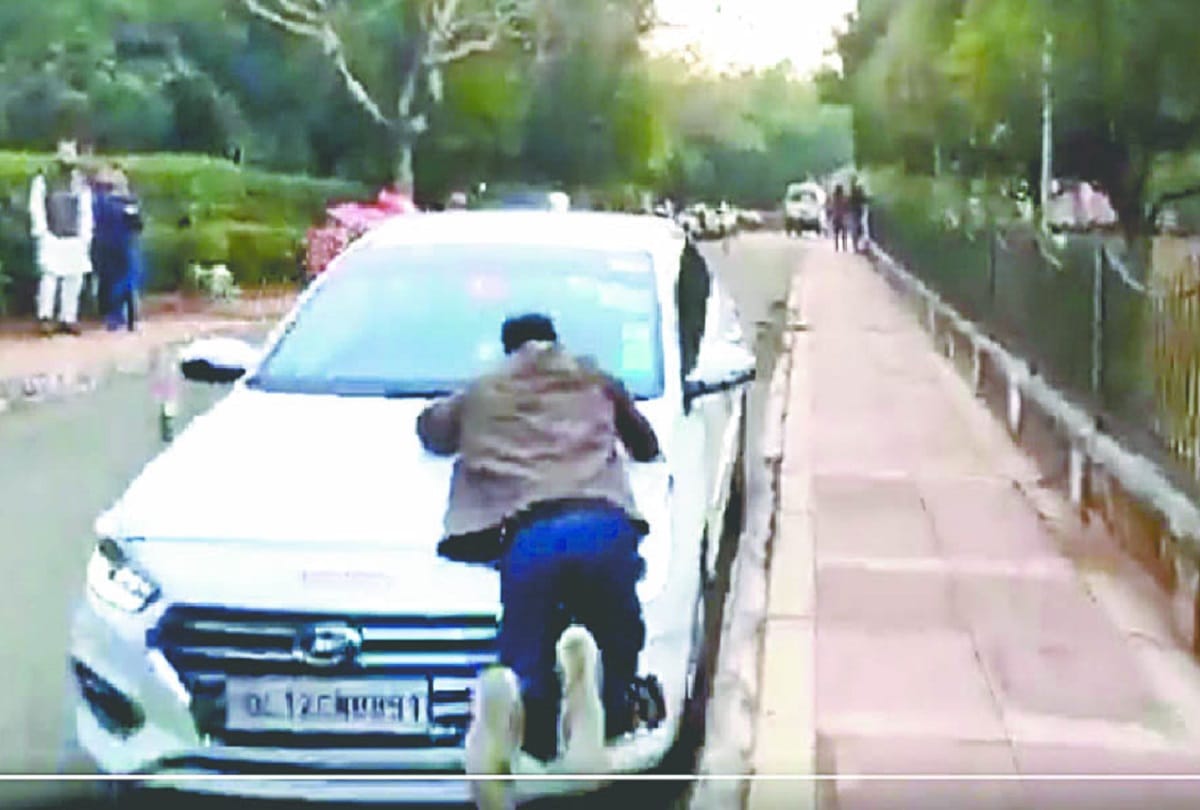 JNU vice chancellor M Jagadesh Kumar car that was allegedly attacked by students