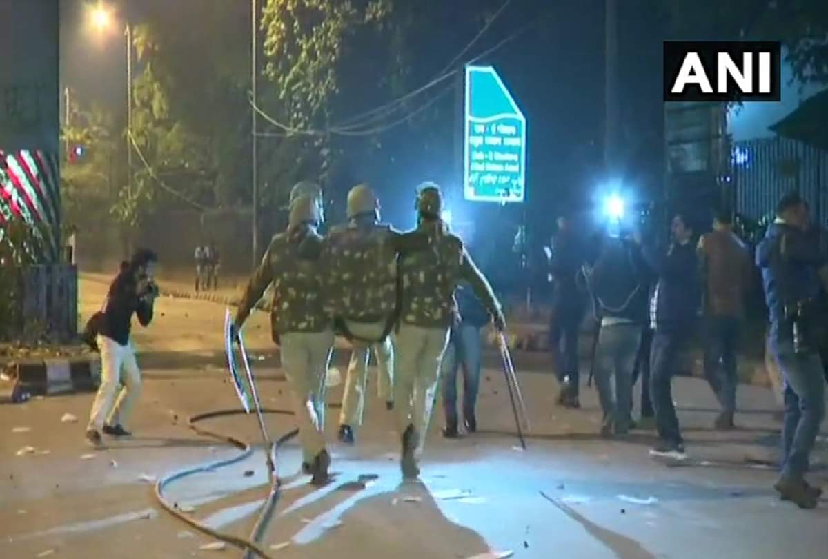 Violence erupted in Delhi over CAB, Protests in place