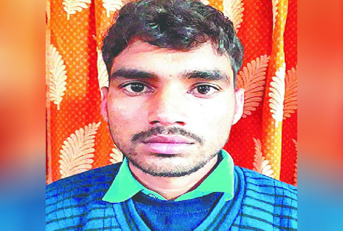 solver constable arrested in up police recruitment exam