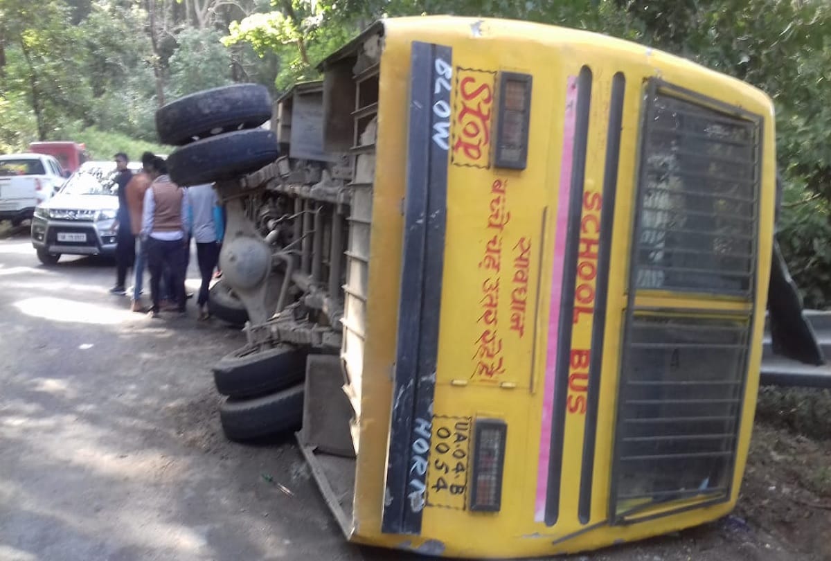 Bus filled with school children overturned in road accident
